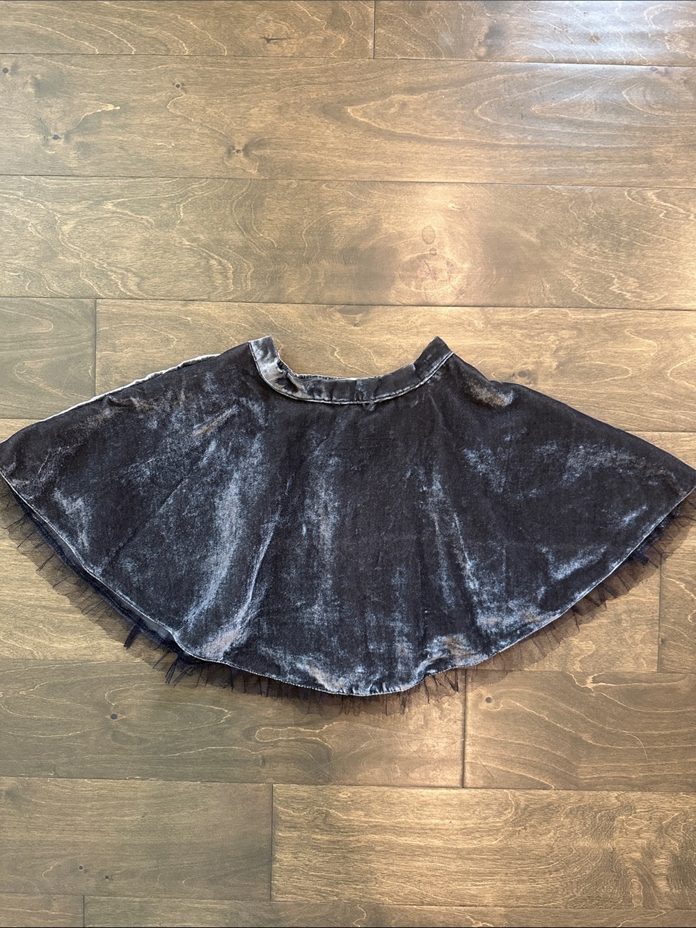 MiniBoden Velvety Skirt, Size 5-6Y.
